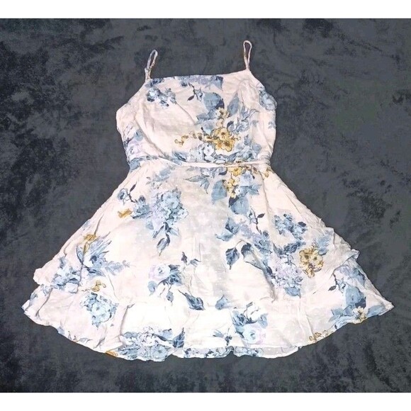 Altar'd State Dresses & Skirts - Altard State Sleeveless Swiss Dot Cami Mini Sundress M Floral Tiered Coquette